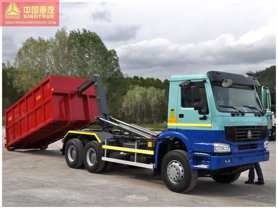 HOWO Hook Arm Garbage Truck