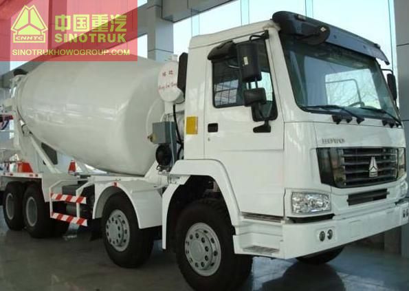 HOWO CONCRETE MIXER TRUCK 8X4