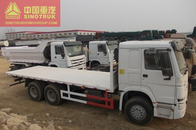 product name SINOTRUK howo 20ft container carry flatbed truck