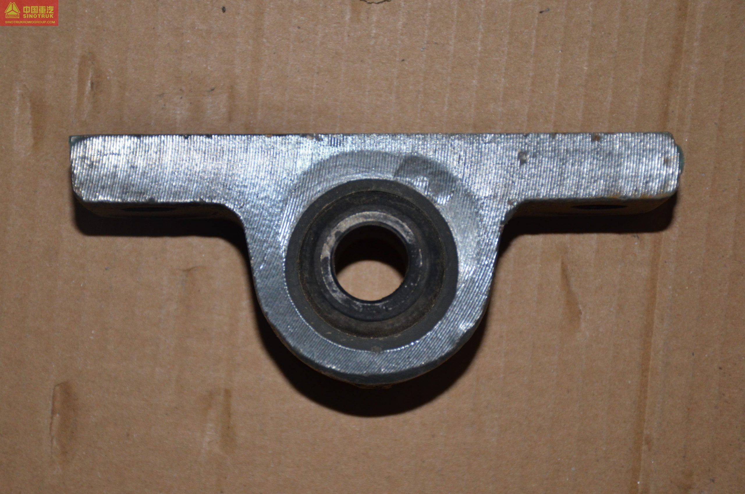 WG9100680047 Bracket assembly